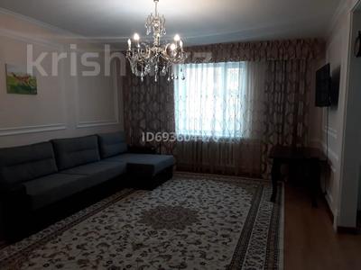3-комнатная квартира, 100 м², 2/5 этаж помесячно, Каратал 63 за 250 000 〒 в Талдыкоргане, Каратал
