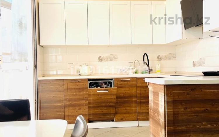 3 комнаты · 100 м², Сарайшык 36 за 90 000 ₸ в Астане — фото 2