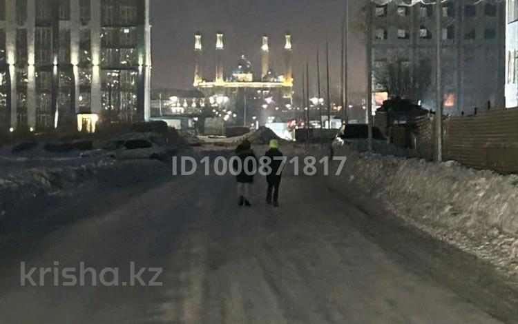 3-комнатная квартира · 89.6 м² · 5/9 этаж, Есенберлина 68 за 40 млн ₸ в Усть-Каменогорске, Ульбинский — фото 2