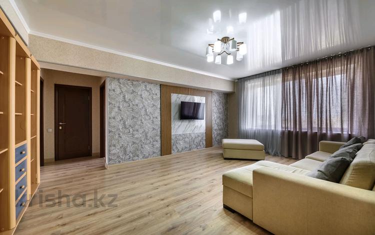 3-комнатная квартира, 110 м², 6/6 этаж посуточно, Аблай хана 74 — Гоголя за 20 000 〒 в Алматы — фото 23