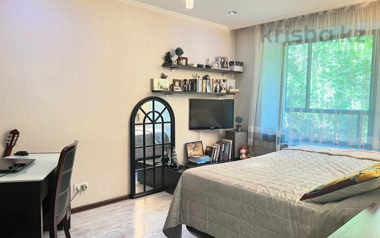 2-бөлмелі пәтер · 43 м² · 2/5 қабат, Михайловка ш/а., Крылова 22, бағасы: 20 млн ₸ в Караганде, Казыбек би р-н — фото 3