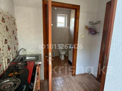 Отдельный дом · 2 комнаты · 32 м² · 6 сот., мкр Калкаман-2, Мкр Калкаман-2, Жакаев 209 — НИШ за 150 000 ₸ в Алматы, Наурызбайский р-н