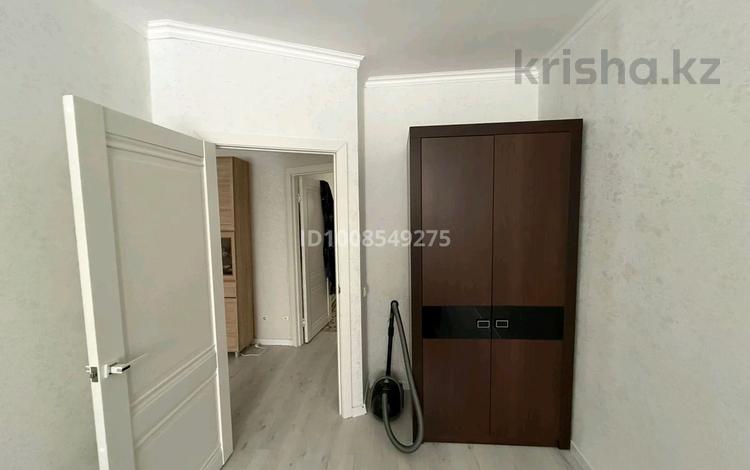 3-комнатная квартира · 85 м² · 3/10 этаж, Сыганак 18/1 за 300 000 ₸ в Астане, Есильский р-н — фото 2