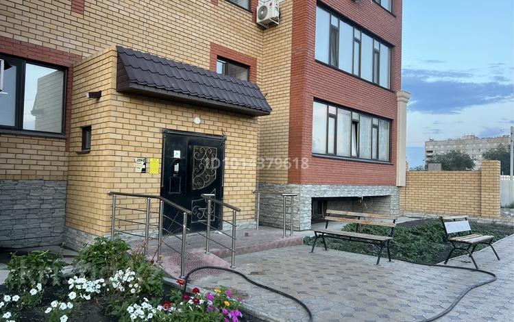 2-комнатная квартира · 61 м² · 2/9 этаж, Джамбула 5 за 40 млн ₸ в Семее — фото 2