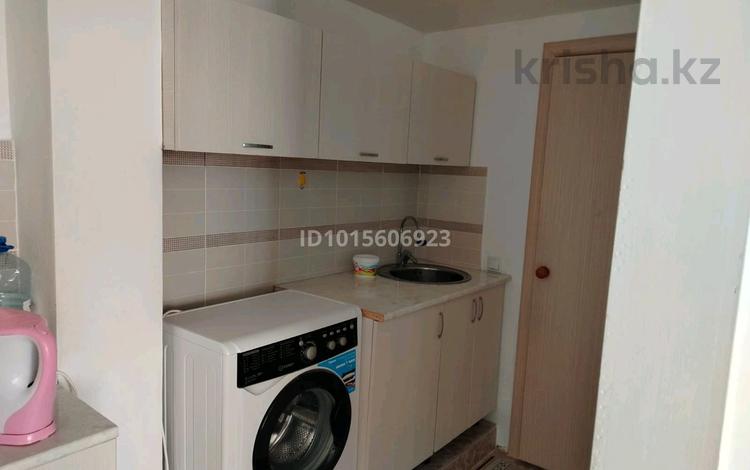 2-бөлмелі пәтер · 64 м² · 3/5 қабат, Центральный ш/а., Азаттық 67а, бағасы: 140 000 ₸ в Атырау, мкр Центральный — фото 2