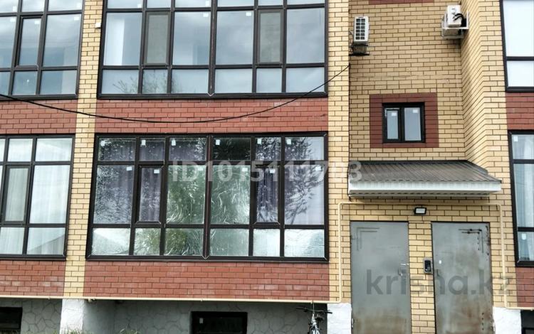 1-бөлмелі пәтер · 38.6 м² · 2/3 қабат, Ескі аэропорт ш/а. — Алаш Бисенгалиева, бағасы: 14 млн ₸ в Уральске, мкр Старый Аэропорт — фото 2