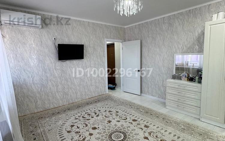 2-бөлмелі пәтер · 68 м² · 6/9 қабат, Қонаев ш/а. 27, бағасы: 24 млн ₸ в Уральске, мкр Кунаева — фото 14