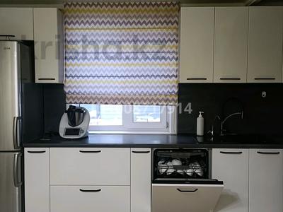 Отдельный дом · 6 комнат · 200 м² · 3 сот., Аль-Фараби 11 — Набережная - Аль-Фараби за 320 млн 〒 в Костанае