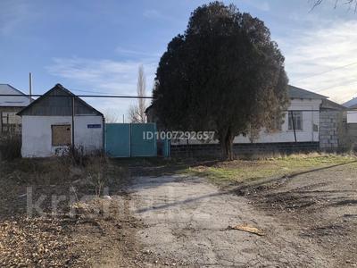 Жеке үй · 8 бөлме · 200 м² · 20 жүзд., Жалпақтөбе ш/а., Караой 2 — Рядом с центральной дороги, бағасы: 30 млн ₸ в Таразе, мкр Жалпак-Тобе