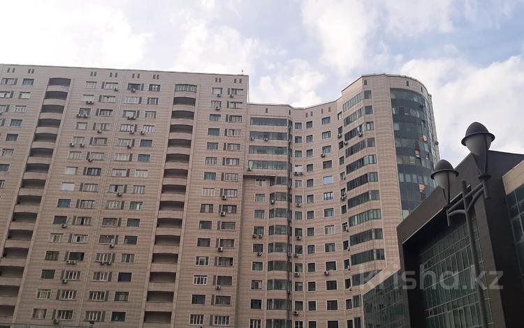 3-комнатная квартира, 117 м², 10/16 этаж помесячно, Абая 150/230 за 320 000 〒 в Алматы, Алмалинский р-н — фото 87