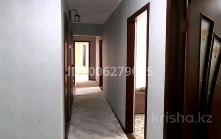 4-комнатная квартира · 80 м² · 4/12 этаж, 15 микрорайон дом 20 — Район Океан за 27.8 млн 〒 в Семее — фото 2