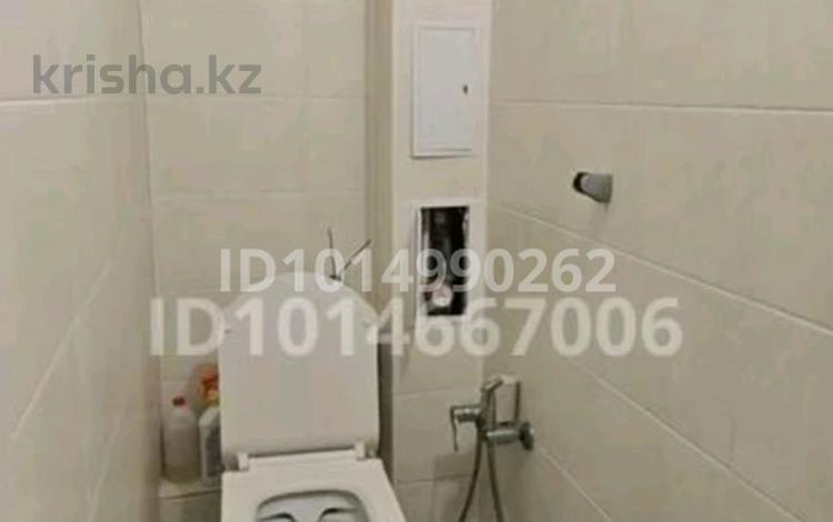 3-комнатная квартира · 72 м² · 3/5 этаж, мкр Кунаева 62 за 300 000 ₸ в Уральске — фото 2