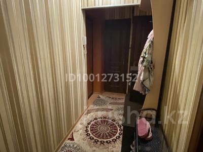 3-бөлмелі пәтер · 68 м² · 4/5 қабат, 3-й микрорайон, 3-й микрорайон 4 — Сзади Торгового центра Баян сулу, бағасы: 28 млн ₸ в Шымкенте, Туран р-н