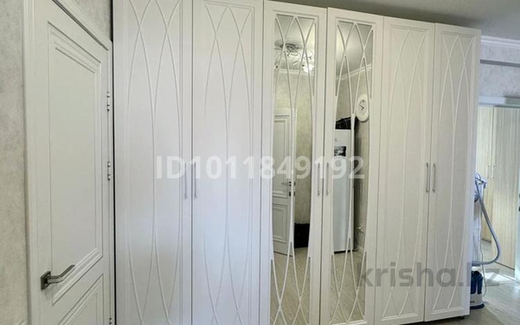 4-бөлмелі пәтер · 80 м² · 10/10 қабат, ул. Таттимбета — Таттимбета, бағасы: 34 млн ₸ в Караганде, Казыбек би р-н — фото 2