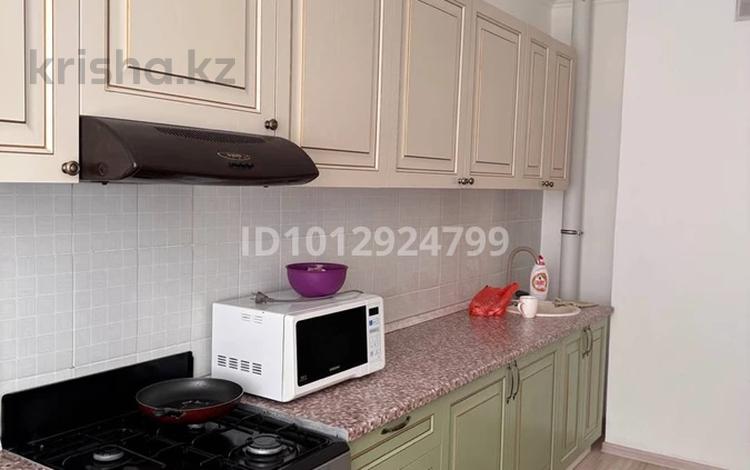 2-бөлмелі пәтер · 65 м² · 8/9 қабат, мкр Туран 9/4, бағасы: 180 000 ₸ в Шымкенте, Каратауский р-н — фото 2