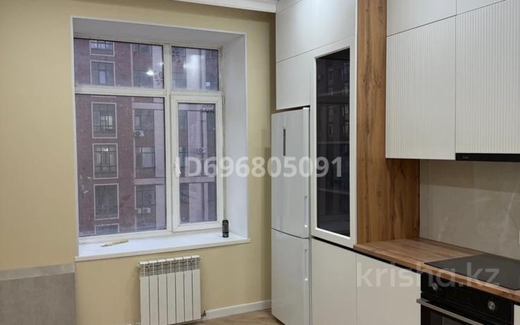 1-комнатная квартира · 48 м² · 4/9 этаж, мкр Городской Аэропорт, Букетова 3 за 300 000 ₸ в Караганде, Казыбек би р-н — фото 2
