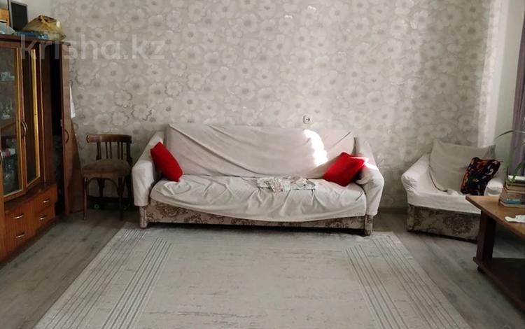 3 комнаты · 90 м² · 2/5 этаж, Назарбаева 242 — Маметовой за 45 000 〒 в Уральске, мкр Школьник — фото 3