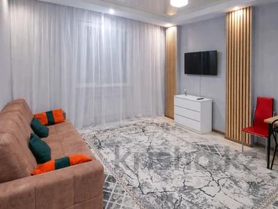 2-бөлмелі пәтер · 45 м² · 11/16 қабат, Қадыр Мырза-Әли ш/а., Сырым датова 32/2 — Гипермаркет Алтындар, бағасы: 15 000 ₸ в Уральске, мкр Кадыра Мырза-Али