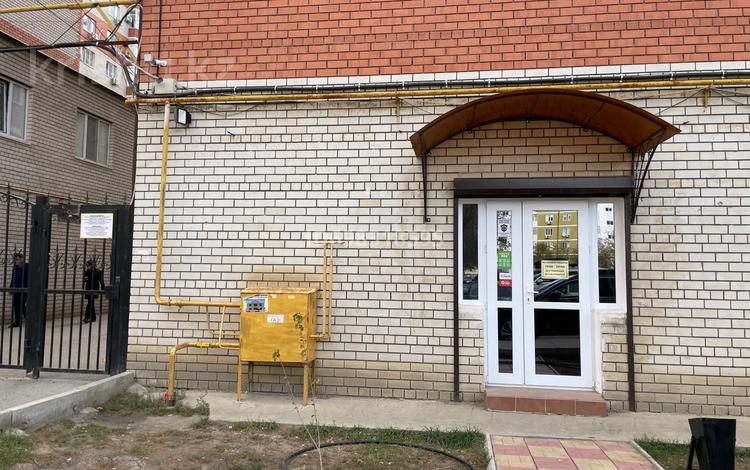 Свободное назначение, офисы, магазины и бутики, склады, общепит, салоны красоты, медцентры и аптеки, образование · 160.6 м² за 82 млн ₸ в Атырау, мкр Нурсая — фото 2