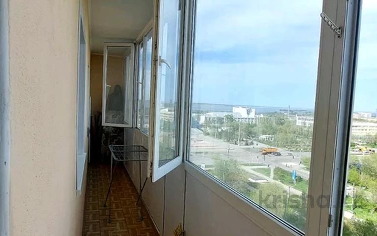 2-комнатная квартира, 48 м², 9/12 этаж, Металлургов * за 9.5 млн 〒 в Темиртау — фото 2