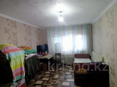 2-комнатная квартира, 32 м², 4/5 этаж, Лободы за 10 млн 〒 в Караганде, Казыбек би р-н