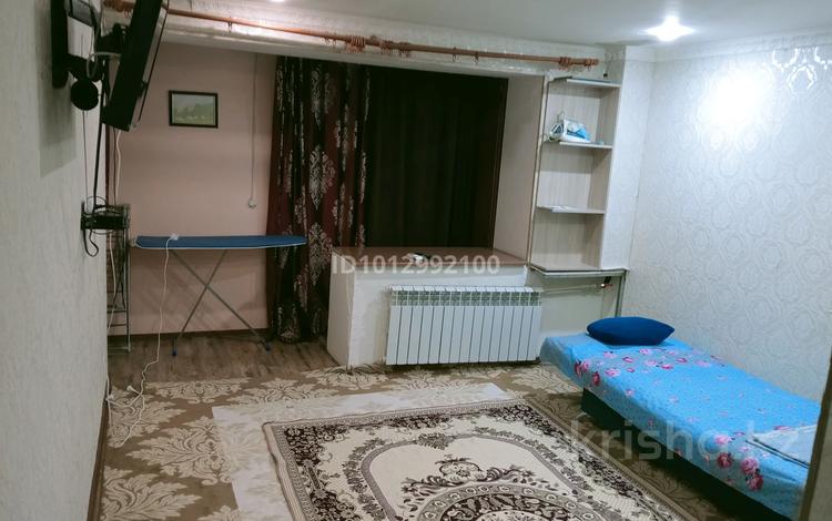 1-комнатная квартира · 50 м² · 1/10 этаж, 4-й мкр 5 за 10 000 ₸ в Актау — фото 2