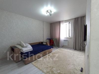 Пәтерлер в Актюбинской обл.: 1-бөлмелі пәтер · 39.4 м² · 1/5 қабат, мкр. Алтын орда, бағасы: 13.5 млн 〒 1-бөлмелі пәтер · 39.4 м² · 1/5 қабат, мкр. Алтын орда, бағасы: 13.5 млн 〒 в Актобе
