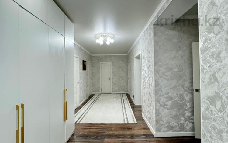 4-комнатная квартира · 132.8 м² · 9/9 этаж, мкр. Алтын орда за 43 млн 〒 в Актобе — фото 2