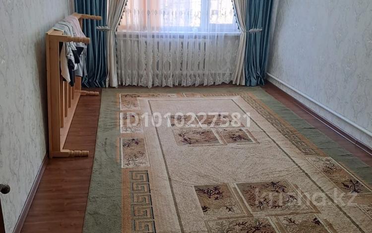 2-бөлмелі пәтер · 52 м² · 2/5 қабат, Сураншы батыр 32, бағасы: 16 млн ₸ в Аксукенте — фото 3
