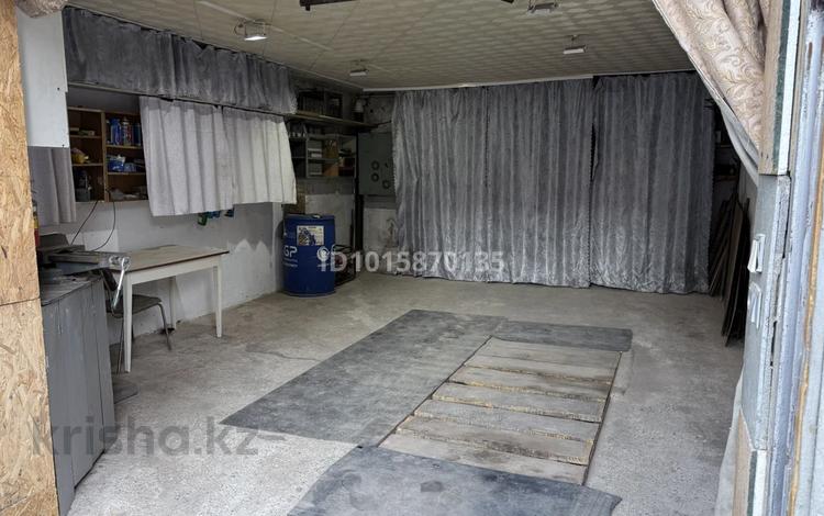Гараж · 24.5 м² · Проспект Казыбек би 30/4, бағасы: 50 000 ₸ в Усть-Каменогорске — фото 2