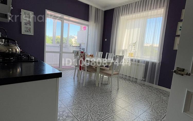 4-комнатная квартира · 195.5 м² · 3/3 этаж, Жунисова 121 — Сарайшык за 95 млн ₸ в Уральске — фото 2
