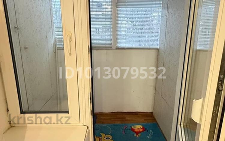 2-бөлмелі пәтер · 52 м² · 2/6 қабат, Строитель ш/а., жамбыла 211, бағасы: 25 млн ₸ в Уральске, мкр Строитель — фото 2