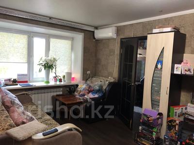 2-бөлмелі пәтер · 42 м² · 5/5 қабат, Майкудук, 12й микрорайон, бағасы: ~ 9 млн ₸ в Караганде, Алихана Бокейханова р-н