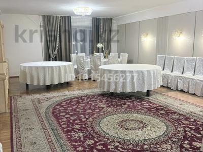 Дом · 5 комнат · 250 м², Абая 54/4 за 50 000 ₸ в Астане, р-н Байконур