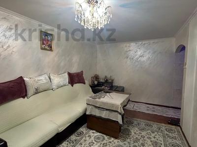 1-комнатная квартира · 44 м² · 3/5 этаж, мкр Аксай-2 за 33 млн ₸ в Алматы, Ауэзовский р-н