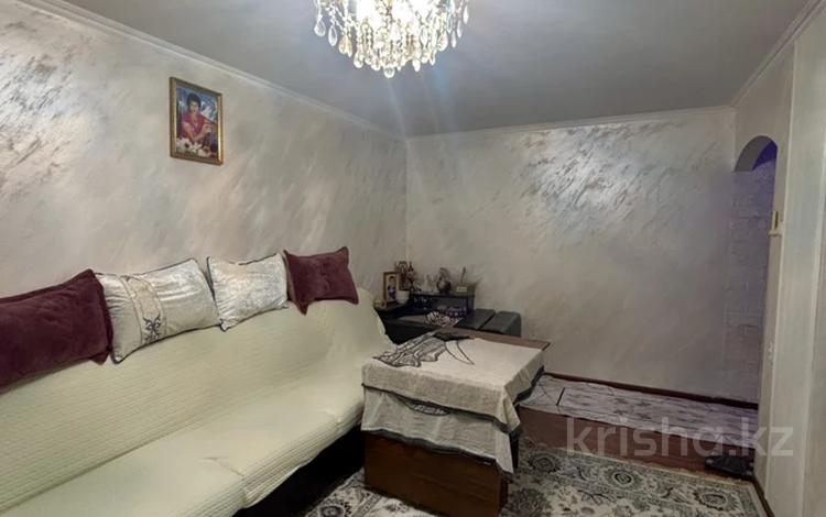 2-комнатная квартира · 44 м² · 3/5 этаж, мкр Аксай-2 за 33 млн ₸ в Алматы, Ауэзовский р-н — фото 2
