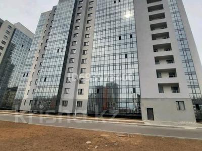 2-комнатная квартира, 68 м², 2/13 этаж, Максут Нарикбаев за 22 млн 〒 в Астане, Нура р-н