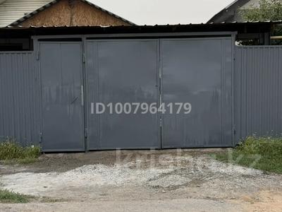 Отдельный дом · 2 комнаты · 40 м² · 3 сот., Жарылгасова — Рыскулова Белинского за 210 000 ₸ в Алматы, Турксибский р-н