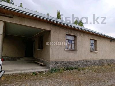 Отдельный дом · 6 комнат · 250 м² · 9 сот., Амангелді 75а за 25 млн ₸ в Коксаеке