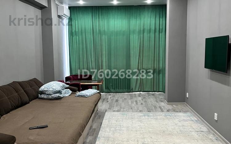 1-комнатная квартира · 60 м² · 2/9 этаж, Вокзальная 4/1 за 12 000 ₸ в Уральске — фото 2