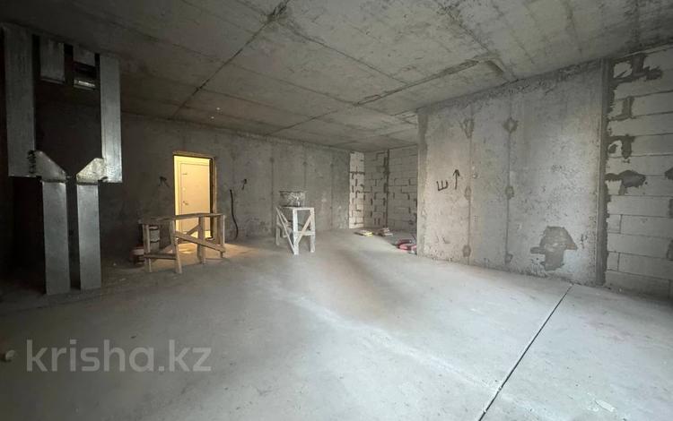 3-бөлмелі пәтер · 72.4 м² · 2/13 қабат, Райымбека, бағасы: 45 млн ₸ в Алматы, Ауэзовский р-н — фото 12