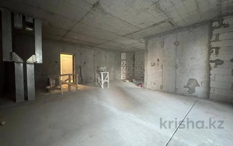 3-бөлмелі пәтер · 72.4 м² · 2/13 қабат, Райымбека, бағасы: 45 млн ₸ в Алматы, Ауэзовский р-н — фото 32