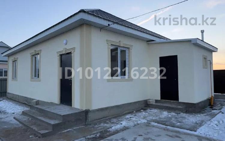 Отдельный дом · 3 комнаты · 80 м² · 8.32 сот., Мухит Шажимов 47 — Оразгали Есмаканова за ~ 15 млн ₸ в Еркинкале — фото 2