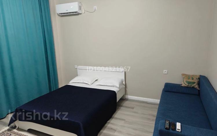 1-комнатная квартира · 50 м² · 2/9 этаж, мкр Нурсая, Абулхайыр хана 51а — Аэропорт, цон, Бином , центр им. Абая за 13 000 ₸ в Атырау — фото 2