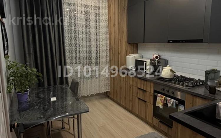 1-бөлмелі пәтер · 38 м² · 2/3 қабат, 28 улица 1030 — Жана куат, бағасы: 21 млн ₸ в  — фото 2