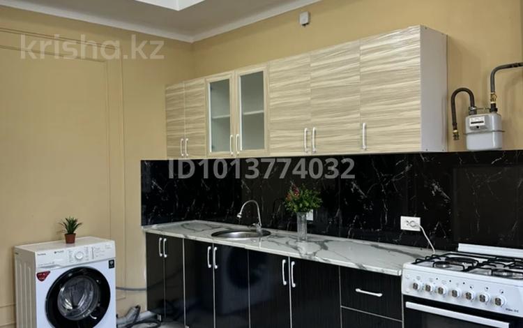 1-комнатная квартира · 45 м² · 6/9 этаж, мкр Шымсити, Байдибек би за 13 000 ₸ в Шымкенте, Абайский р-н — фото 2