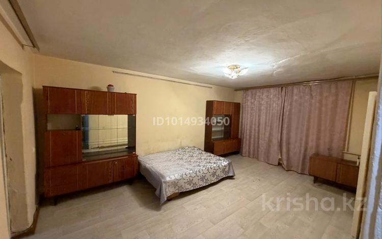 2-комнатная квартира · 42 м² · 4/4 этаж, мкр Коктем-2, Габдуллина 55 — Манаса за 350 000 ₸ в Алматы, Бостандыкский р-н — фото 2