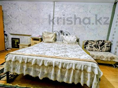 2-комнатная квартира · 50 м² · 2/5 этаж, Момыш улы 10 — Чайжунусова за 15 000 ₸ в Семее