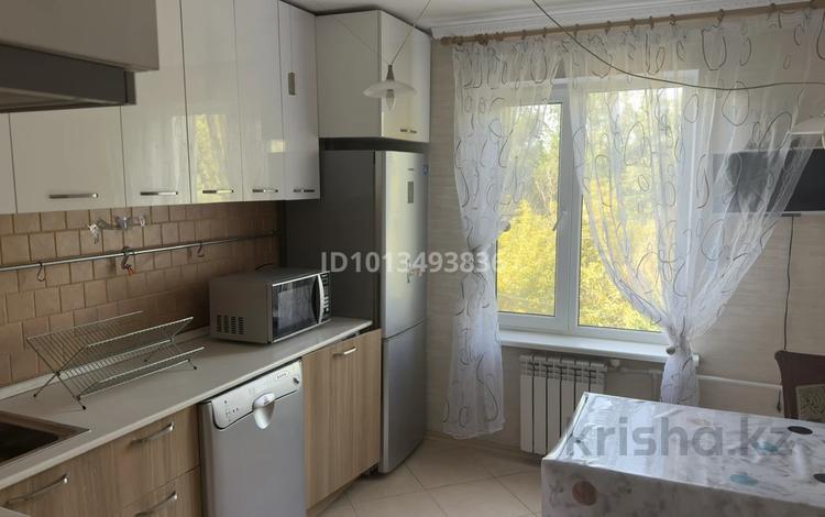 4-бөлмелі пәтер · 82 м² · 3/5 қабат, Джамбула 194 — Джамбула-Жарокова, бағасы: 75 млн ₸ в Алматы, Алмалинский р-н — фото 2