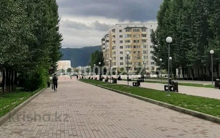 3-бөлмелі пәтер · 81 м² · 7/8 қабат, Микрорайон Алтын Ауыл 6, бағасы: 30 млн ₸ в Каскелене — фото 2
